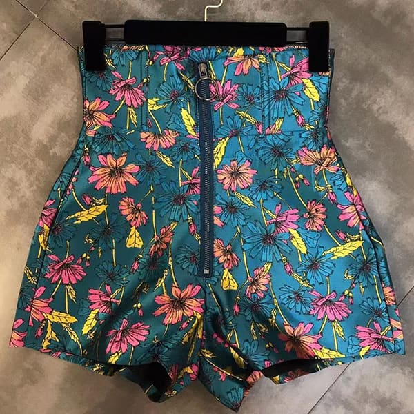 Elegant Floral Pattern Shorts - Image 4