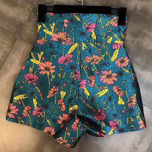 Elegant Floral Pattern Shorts - Image 3