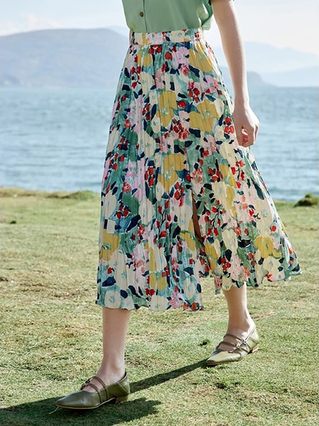 Alternative view of Floral Print Skirt Long