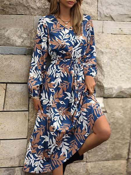Alternative view of Leaf Pattern Maxi Dress