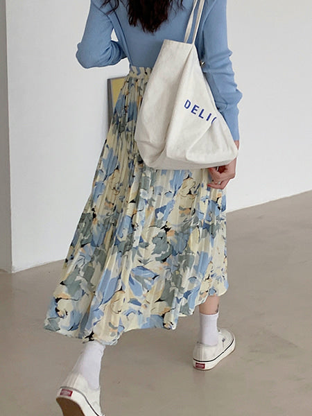 Long Pleated Floral Skirt - Image 4