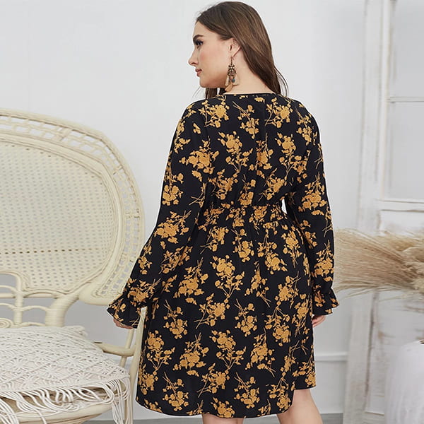 Plus Size Short Floral Dress - Image 4