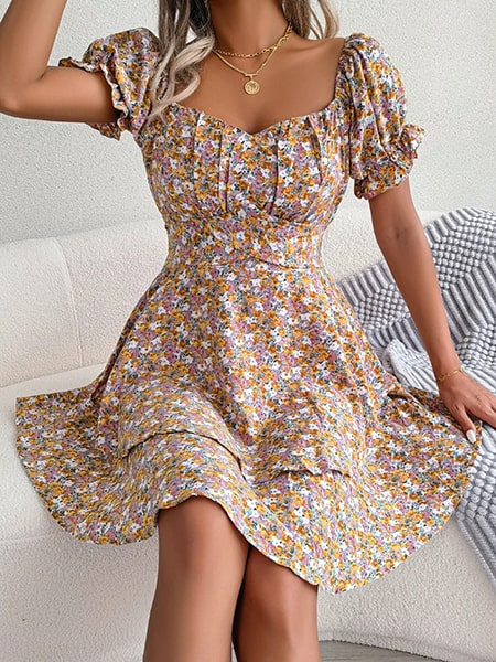 Short Ruffle Floral Dress - Image 3